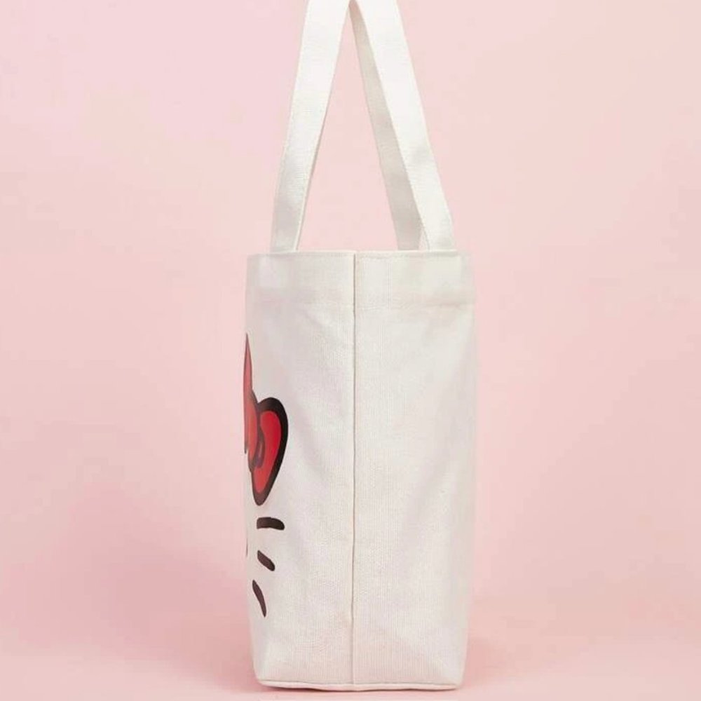 ❤️ Hello Kitty Mini Tote - Picture 2 of 3